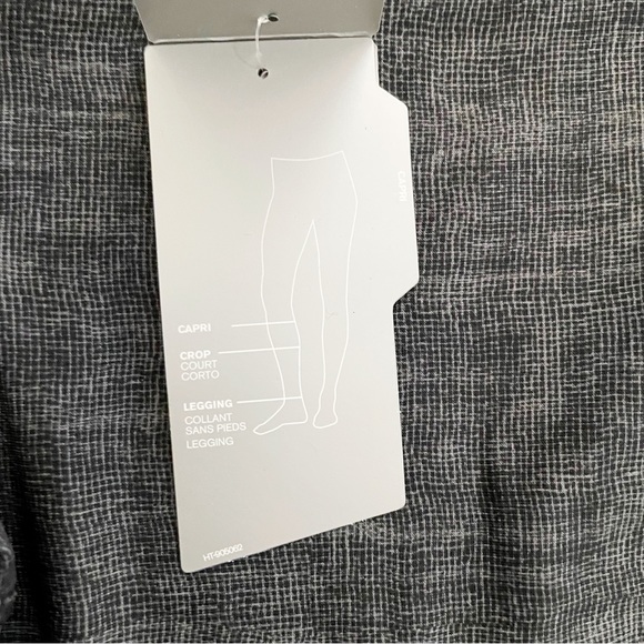 Under Armour - Cropped Leggings in Grey - Picture 7 of 8